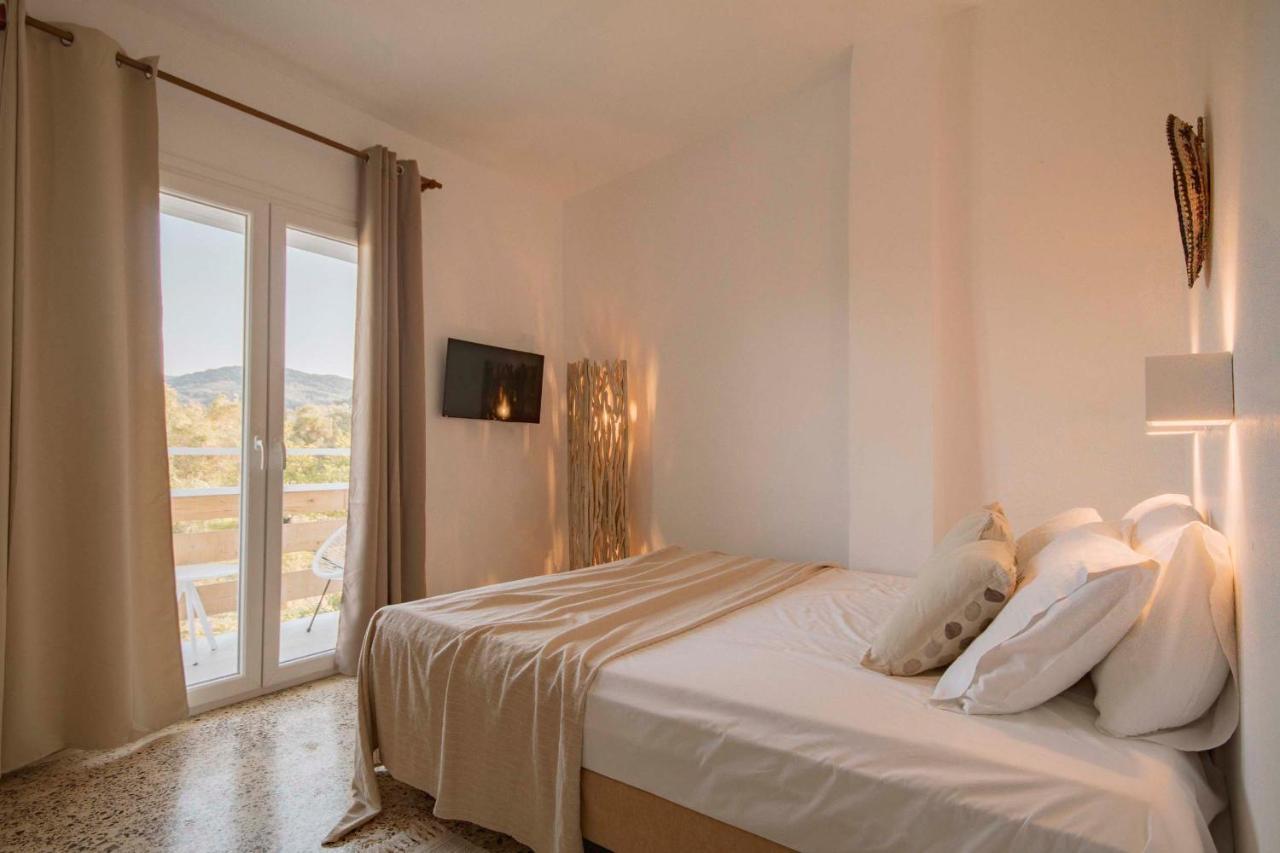 Olive Grove Suites Boutique Hotel モライティカ エクステリア 写真