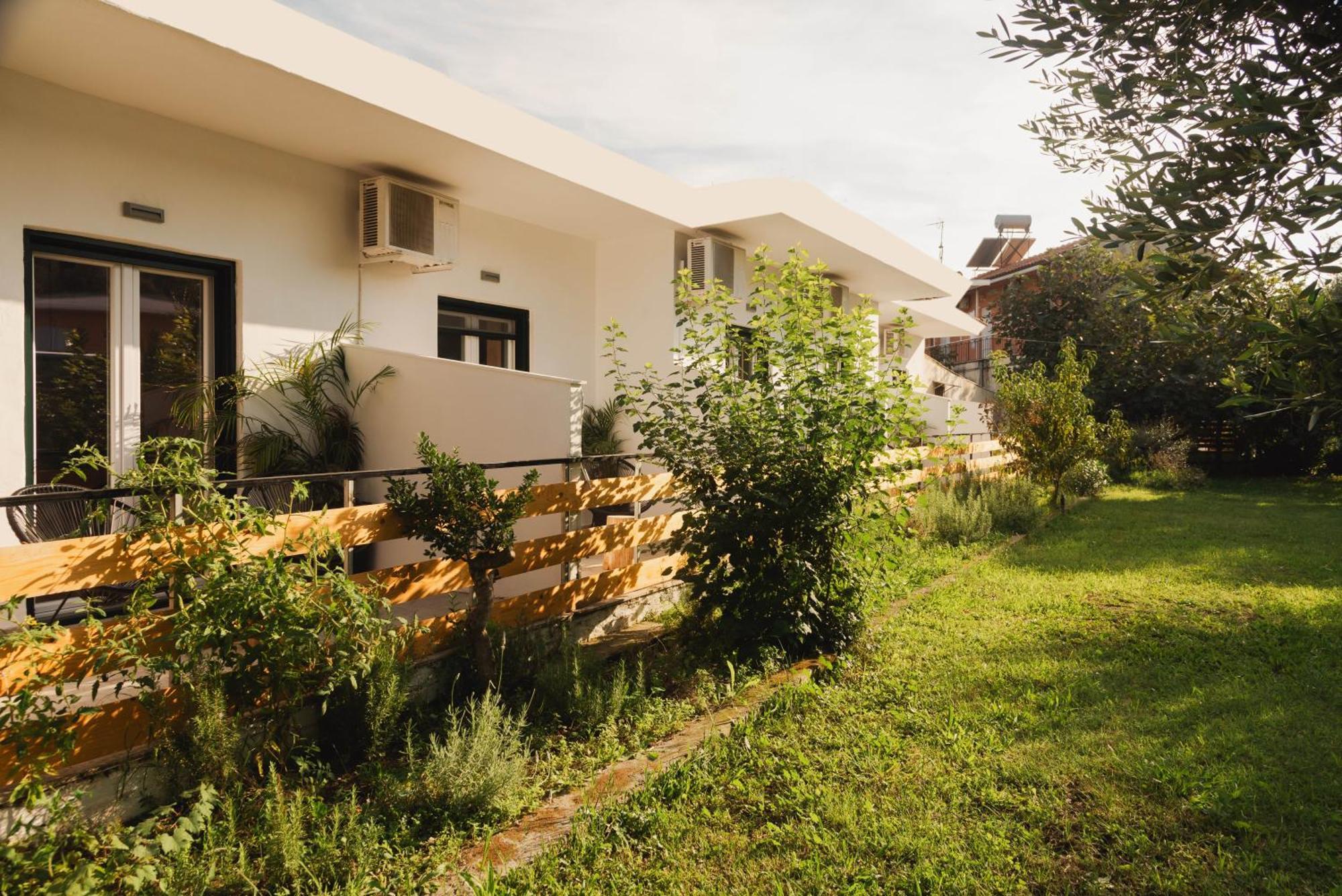Olive Grove Suites Boutique Hotel モライティカ エクステリア 写真