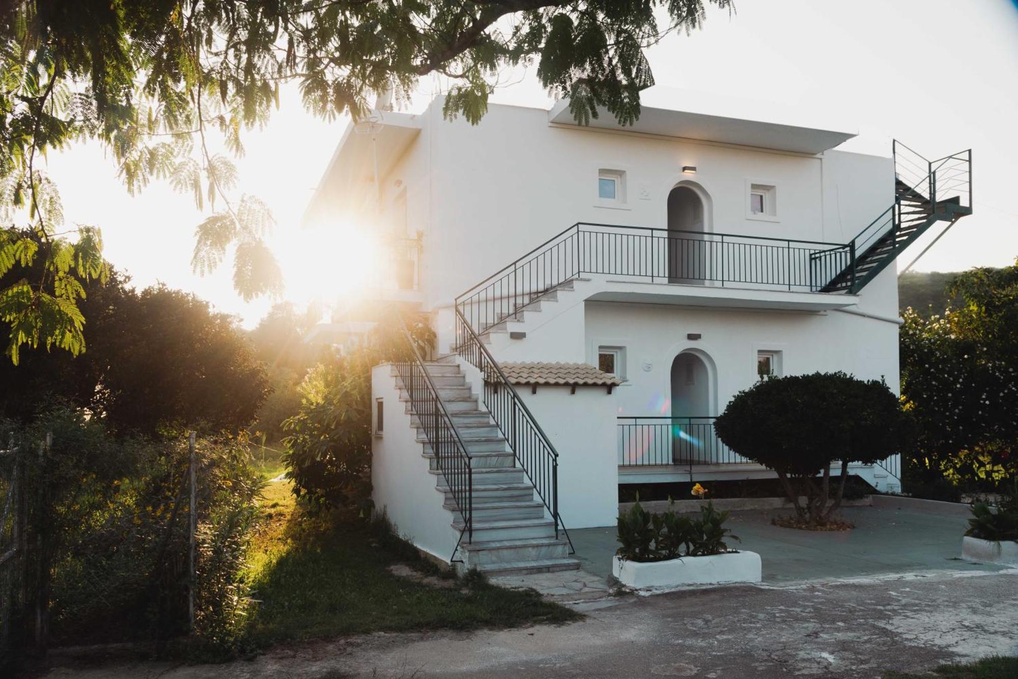 Olive Grove Suites Boutique Hotel モライティカ エクステリア 写真