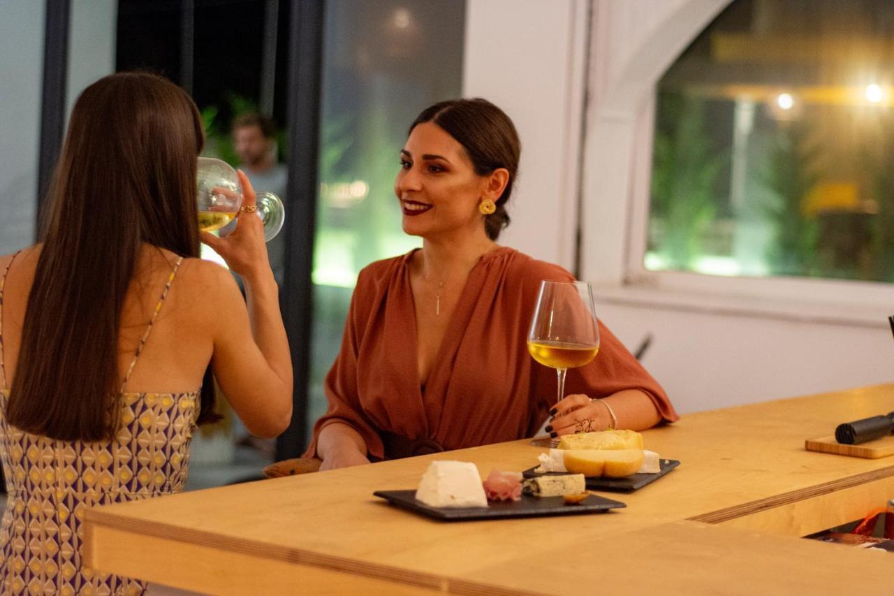 Olive Grove Suites Boutique Hotel モライティカ エクステリア 写真